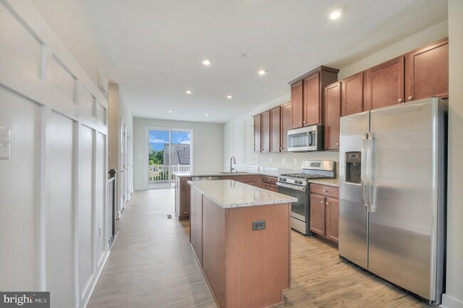 Foto del edificio - 6616 Ballenger Run Blvd