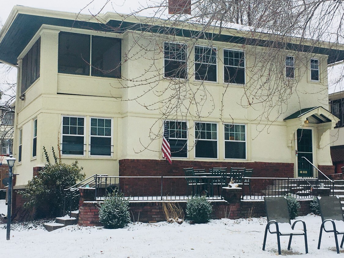 Primary Photo - 217 W 51st St