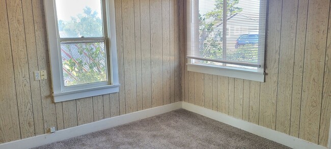 Building Photo - ONE BEDROOM HOME EAST OF PRINCE STREET