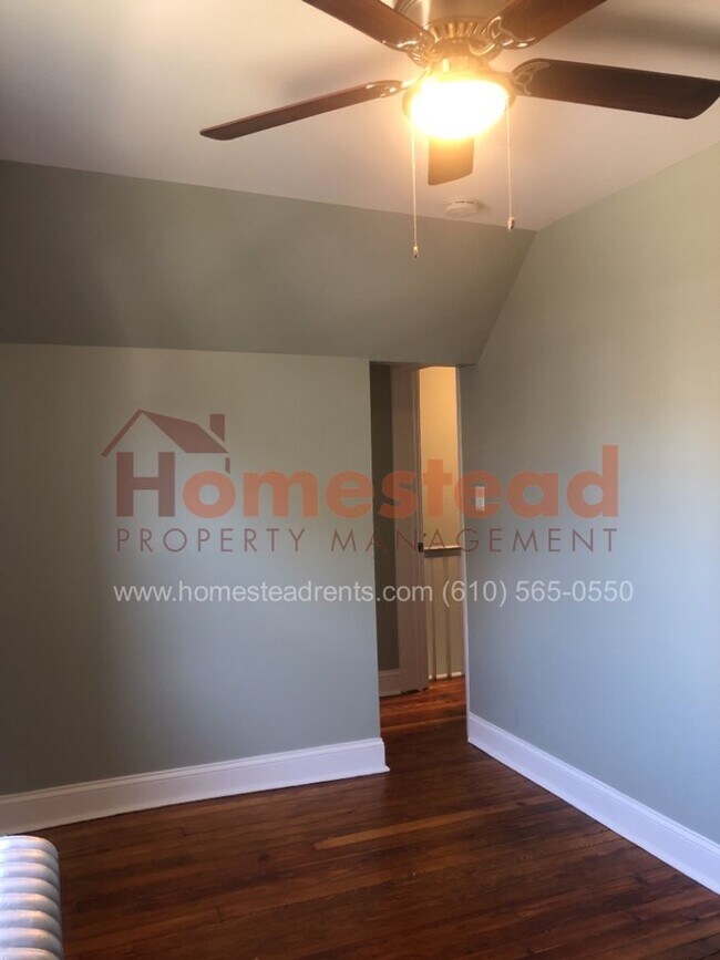 Building Photo - 3 BEDROOM LINWOOD HOME!