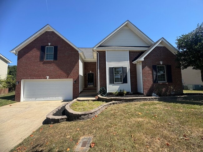Building Photo - Single Family Home in Clarksville!