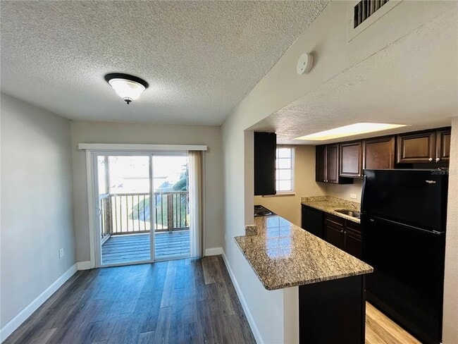 Foto del edificio - 2791 L B McLeod Rd