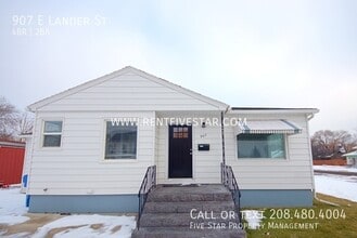 Building Photo - 907 E Lander St