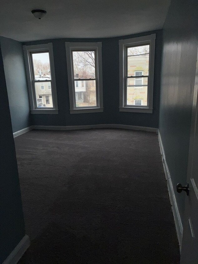 Primary Photo - 1633 Westwood Ave