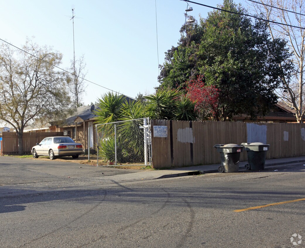 Primary Photo - 3600 41st Ave