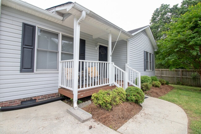 Photo - 223 Vintage Ave House