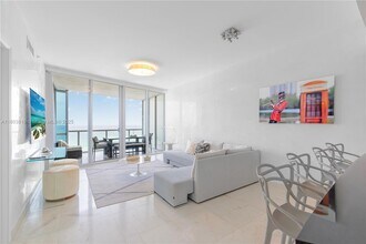 Building Photo - 17121 Collins Ave
