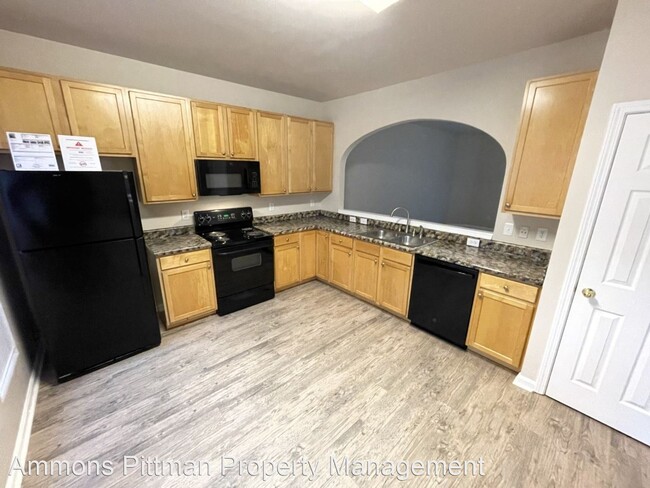 Building Photo - 3 br, 2.5 bath House - 310 Walnut Woods Drive