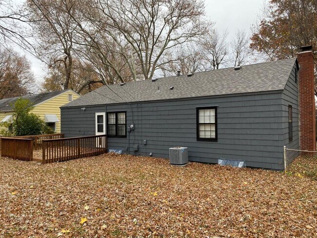 Building Photo - 5416 Cedar St.