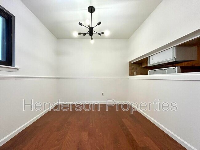 Foto del edificio - 1625 Merry Oaks Rd