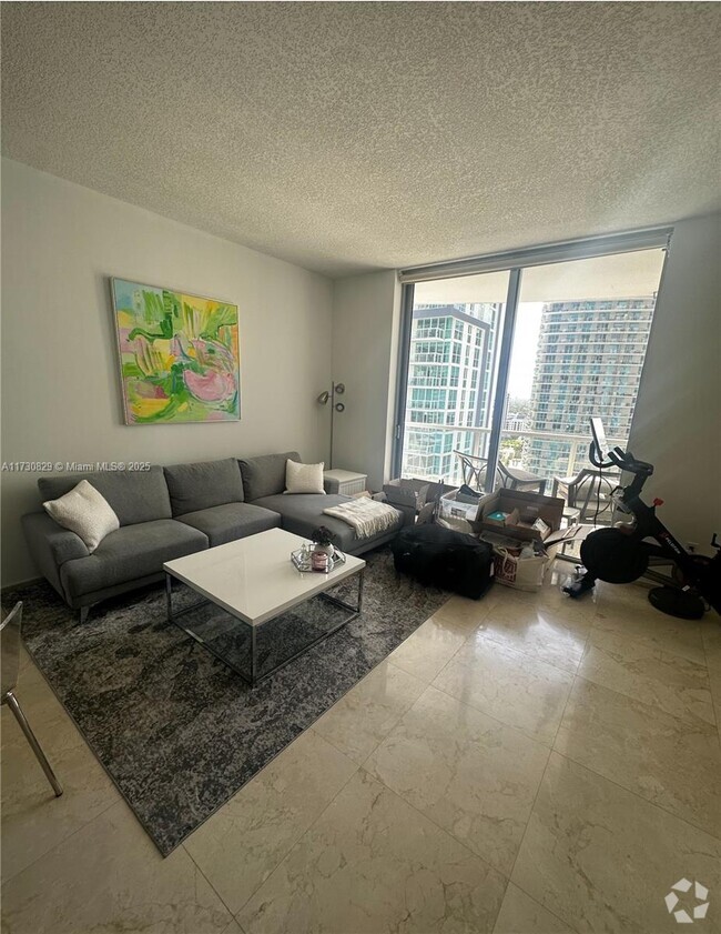 Building Photo - 1060 Brickell Ave