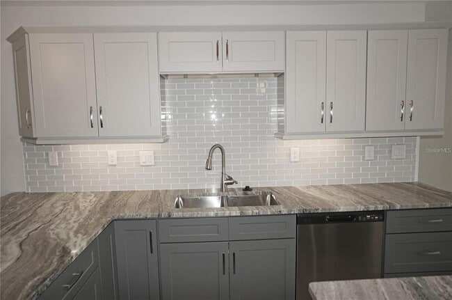 Foto del edificio - 345 San Carlos Dr