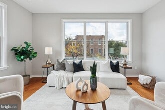 Building Photo - 100 Forrest Ave Building Photo - 100 Forrest Ave