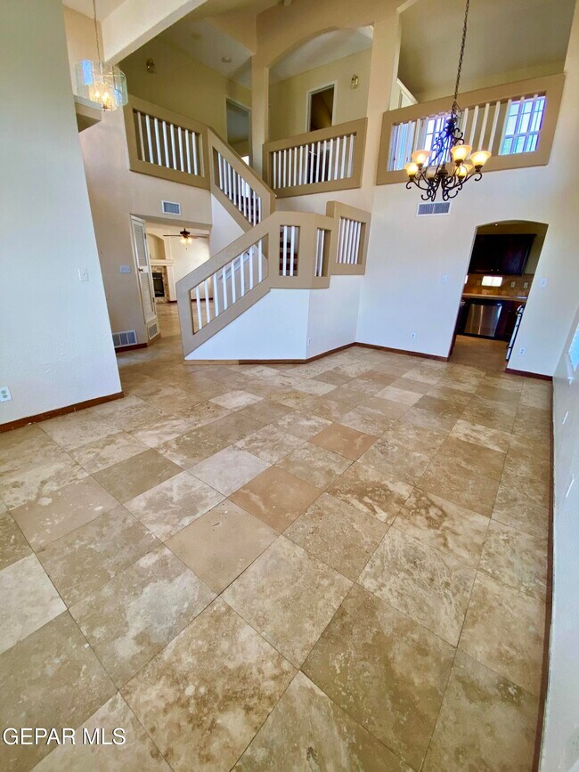 Foto del edificio - 12521 Crystal Ridge St