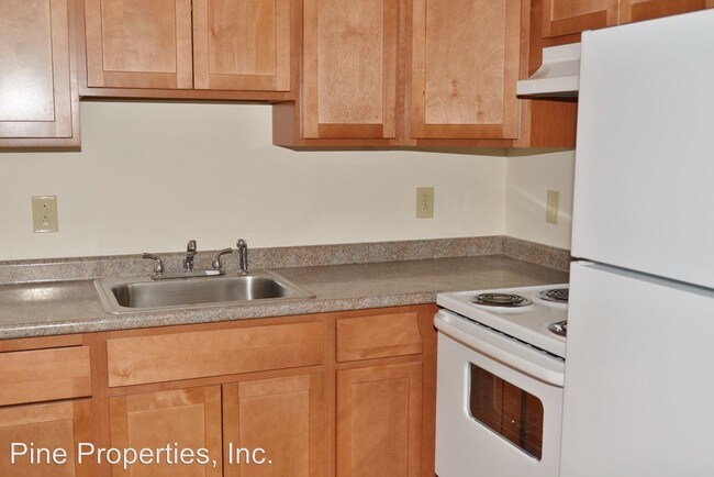 Building Photo - 180 Blueberry Ln