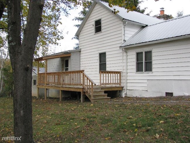Building Photo - 2 br, 2.5 bath House - 101 Fields Park Rd.