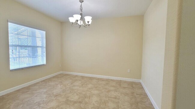 Building Photo - 6223 Sunset Isle Dr