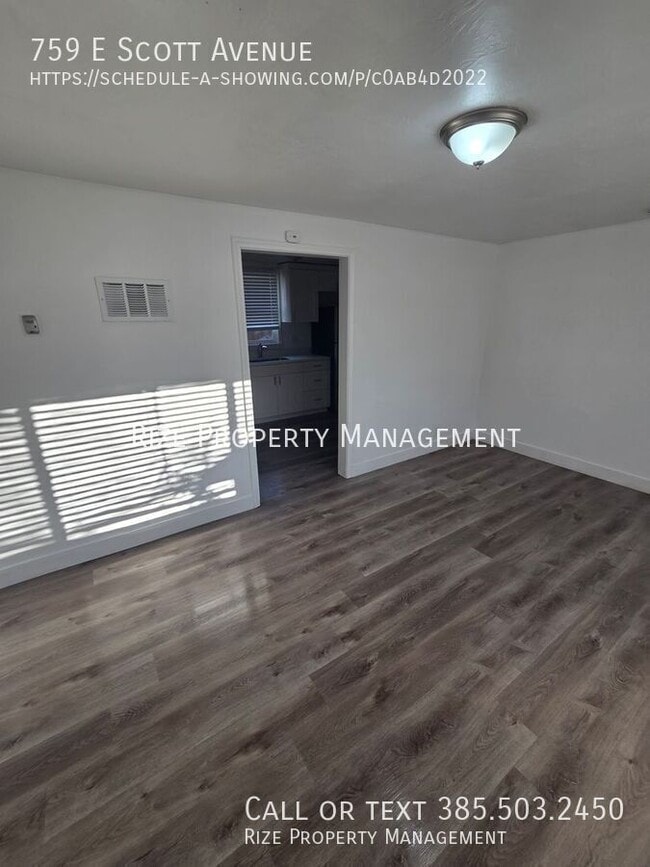 Foto del edificio - 759 E Scott Ave