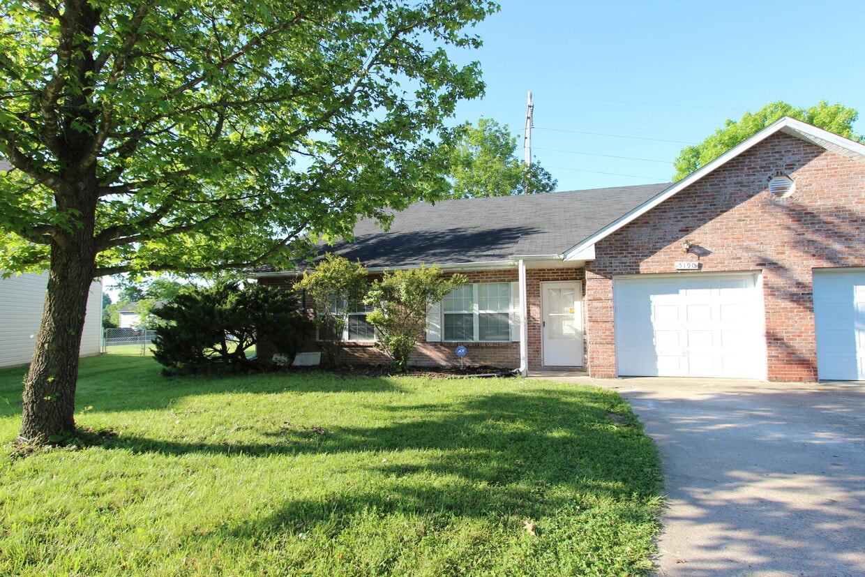Primary Photo - 5190 Louisville Ct