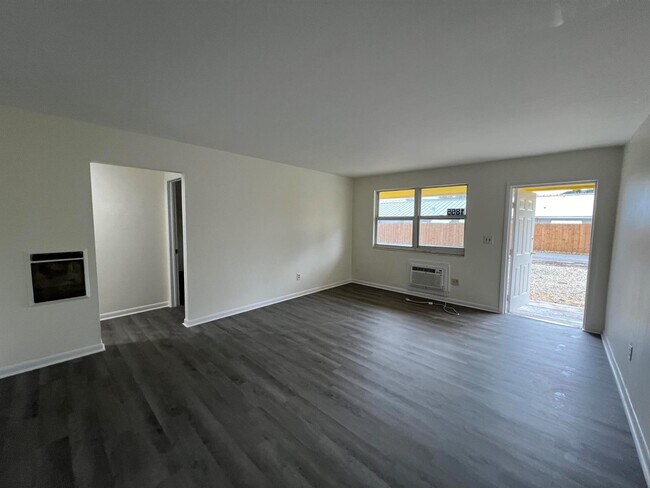 Foto del edificio - 1855 Dillone Ln