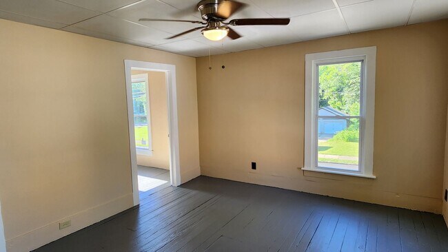 Foto del edificio - Two Family Duplex in Salamanca NY.