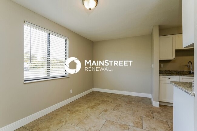 Foto del edificio - 3 Bedroom Pet-Friendly Home in Cape Coral, FL with Main Street Renewal