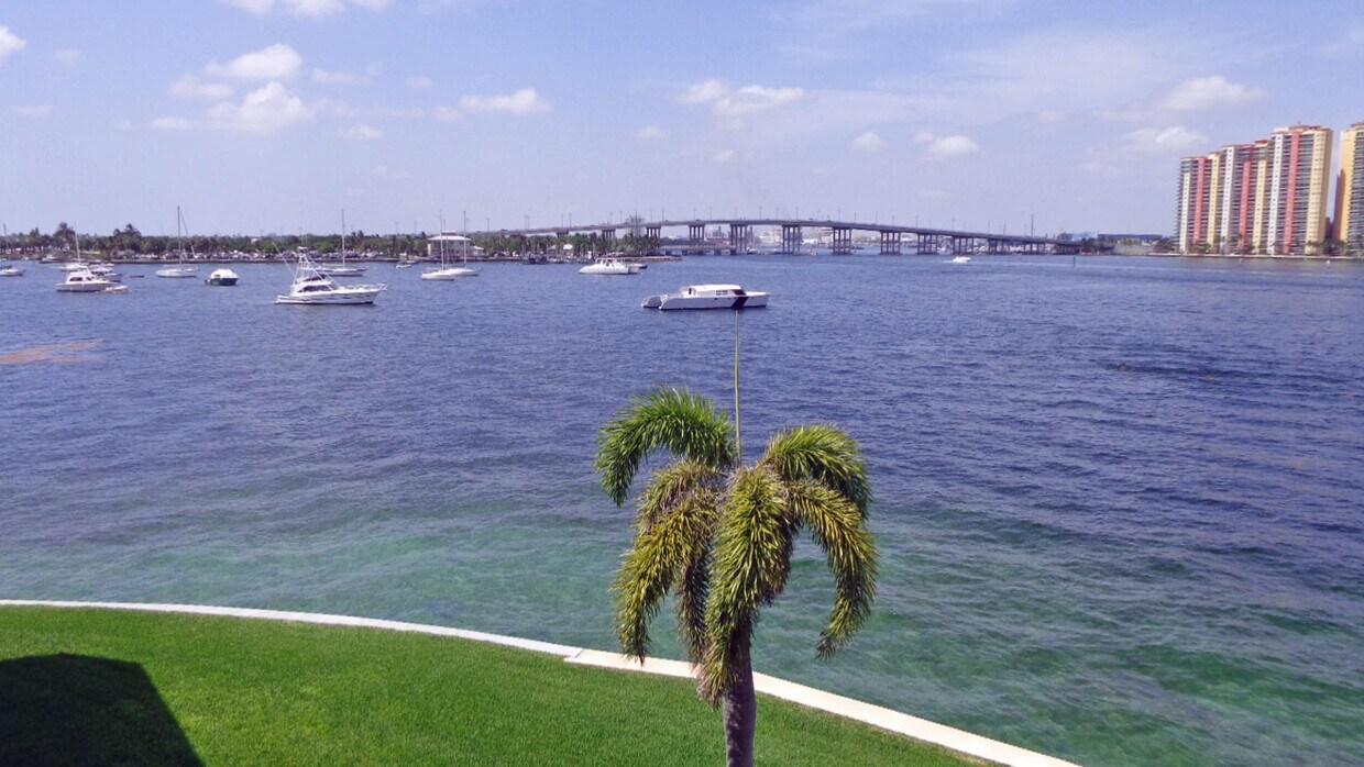 Primary Photo - 1025 Sugar Sands Blvd