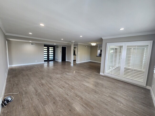 Foto del edificio - 17200 Willard St