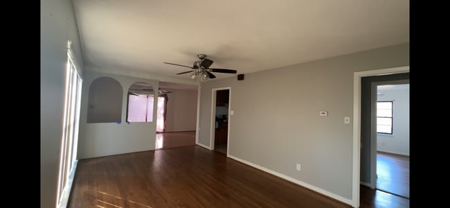 Building Photo - 10520 Sandra Lynn Dr