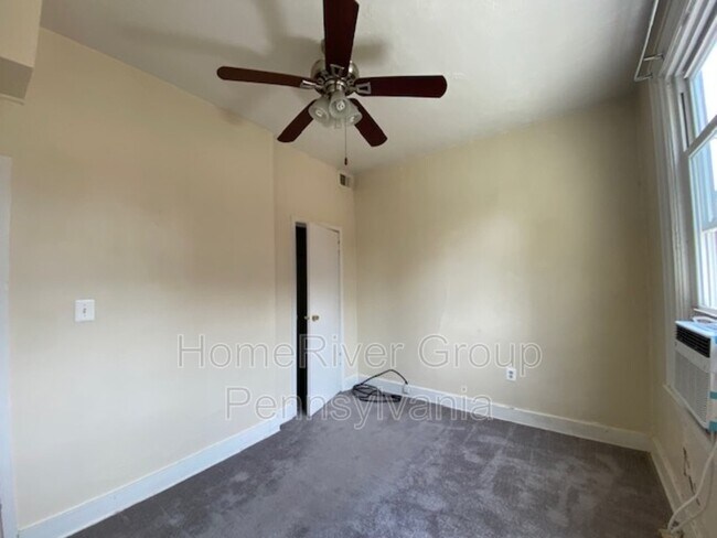 Building Photo - 918 Ivy St