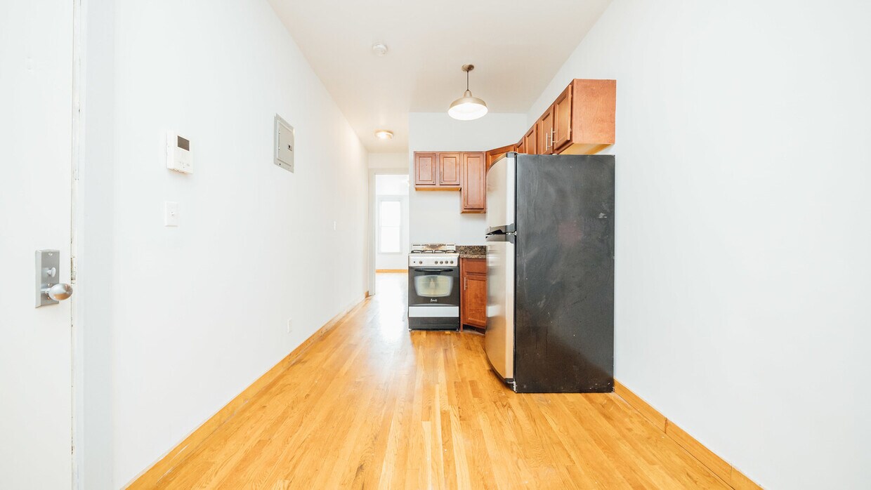 Primary Photo - 1505 Gates Ave