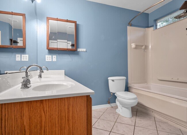 Building Photo - 3 bedroom in Niceville!