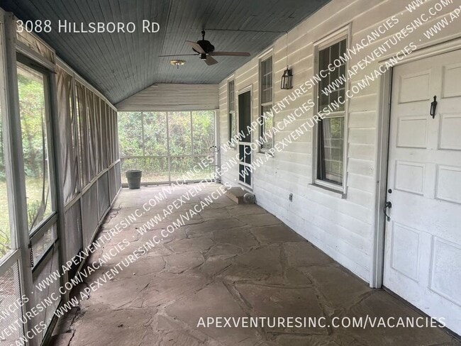 Foto del edificio - 3088 Hillsboro Rd