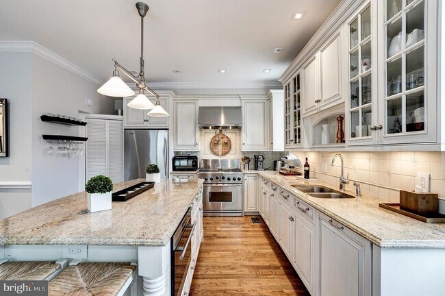 Foto del edificio - 2243 40th St NW