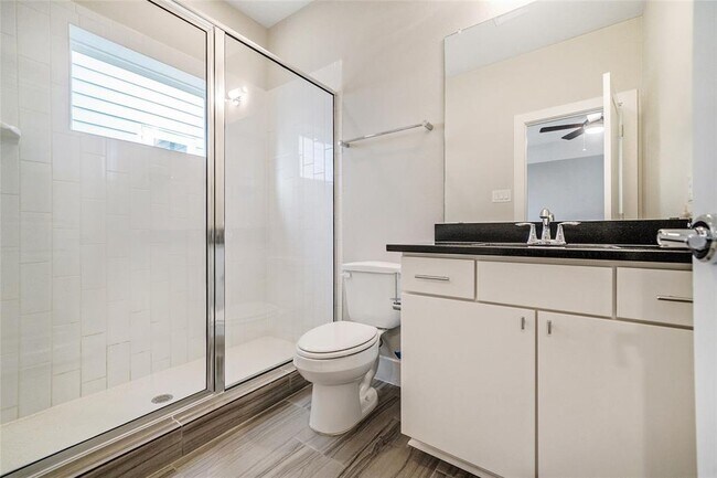 Foto del edificio - 3203 La Branch St