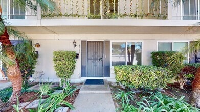 Building Photo - 4546 Jamestowne