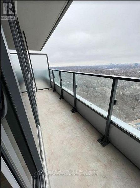 Building Photo - 395 Bloor St E