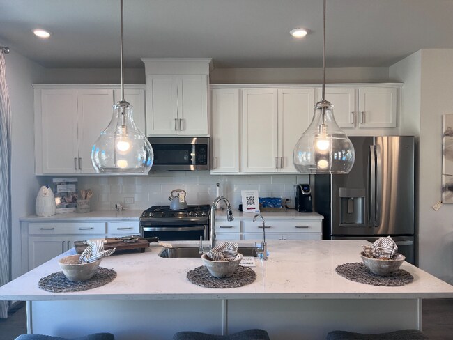 Building Photo - 2102 Graywell Ln