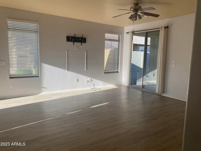 Foto del edificio - 1283 S Amber St