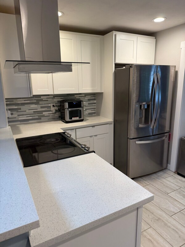 Building Photo - 900 Ferndale Cir NE