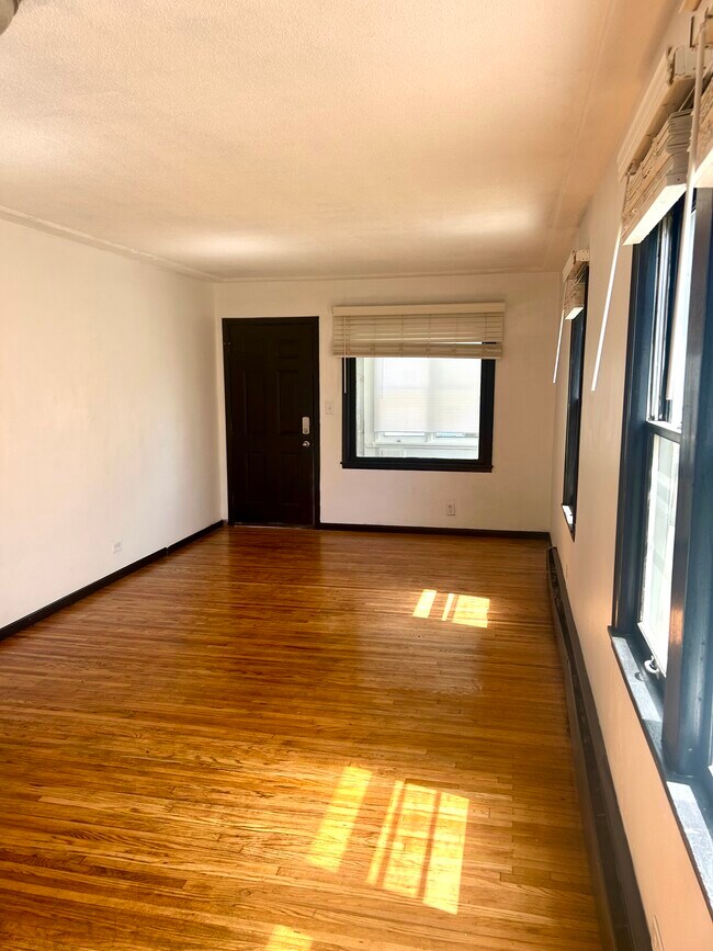 Foto del edificio - 4541 Camden Ave N