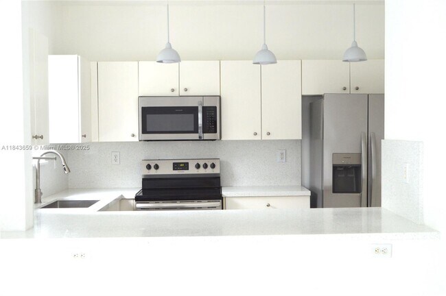 Building Photo - 5660 NW 115th Ct
