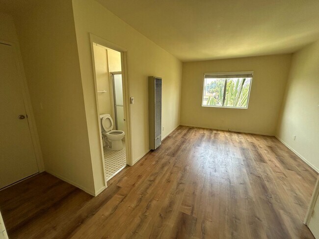 Foto del interior - 10567 National Blvd. Apts.