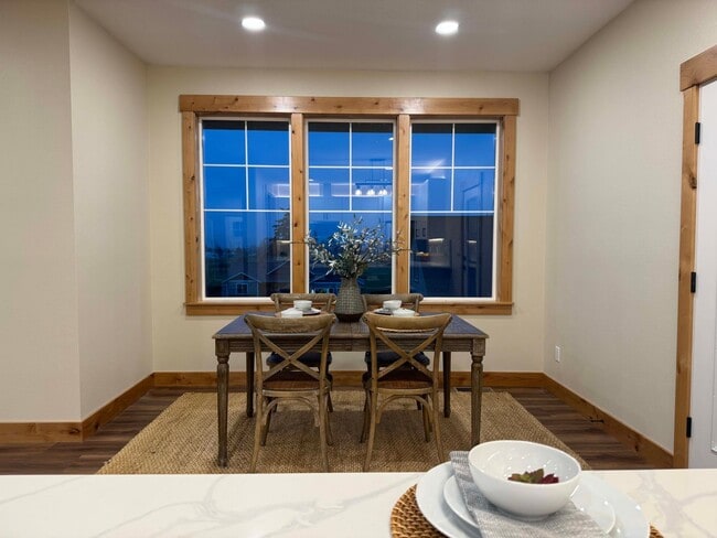 Building Photo - Brand New Private Bella Ridge 4 Bedroom 2.5 Bath Home Near Golf and Lewis & Clark Elementary School