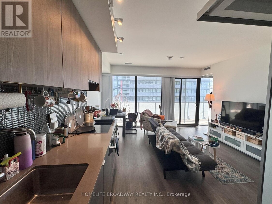 Photo principale - 161 Roehampton Ave