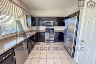 Building Photo - 17552 W Canyon Ln
