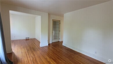 Building Photo - 558 Breckenridge St