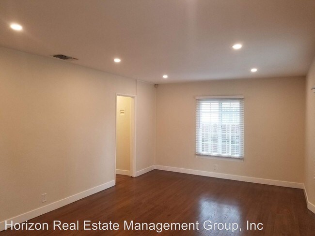 Building Photo - 10519 Crenshaw Blvd