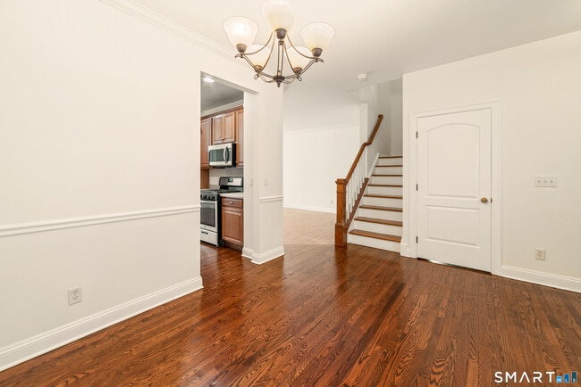 Building Photo - 13 Paulding Terrace