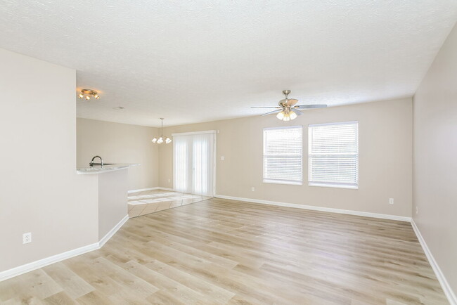 Building Photo - 5655 Cheval Ln